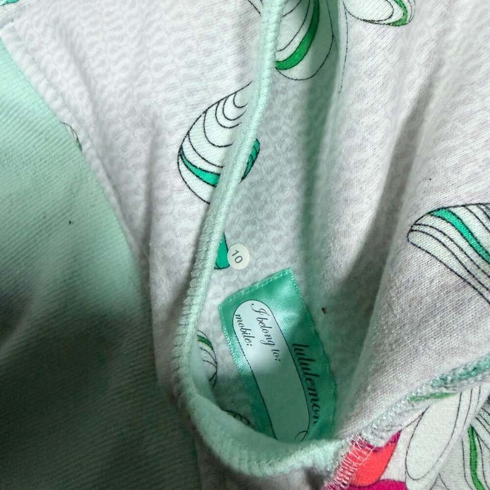 Women’s Lululemon Scuba Hoodie Size 10 White Floral Print Full Zip - Picture 3 of 6